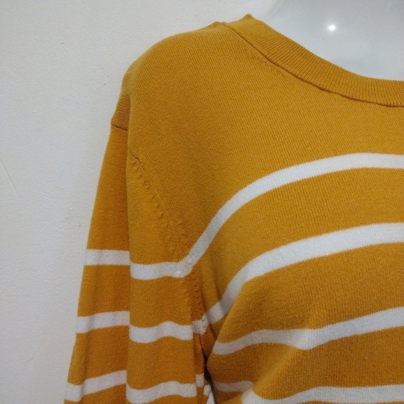 Gap - Striped Mustard Yellow Crewneck Sweater - Picture 4 of 16